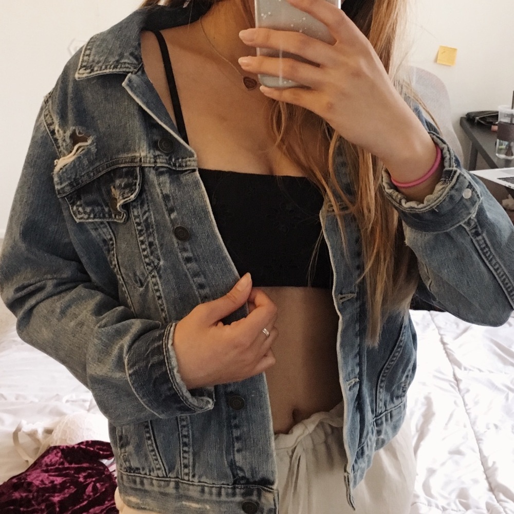 TOPSHOP MOTO distresses denim jacket ✨